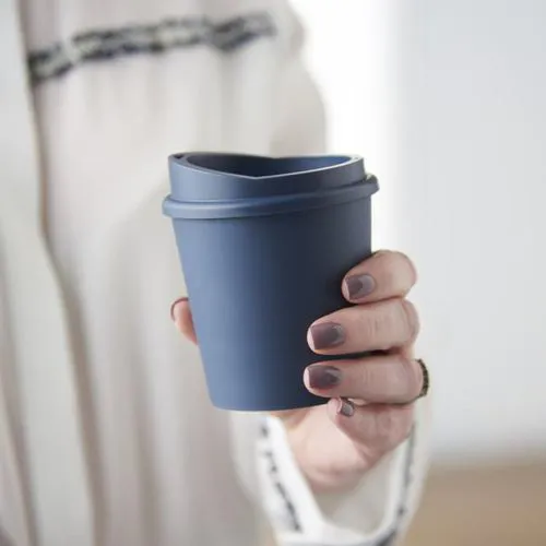 PLASTMASAS GLĀZĪTE SWITCH AR VĀCIŅU / 200 ML / 4 KRĀSĀS / PF210272